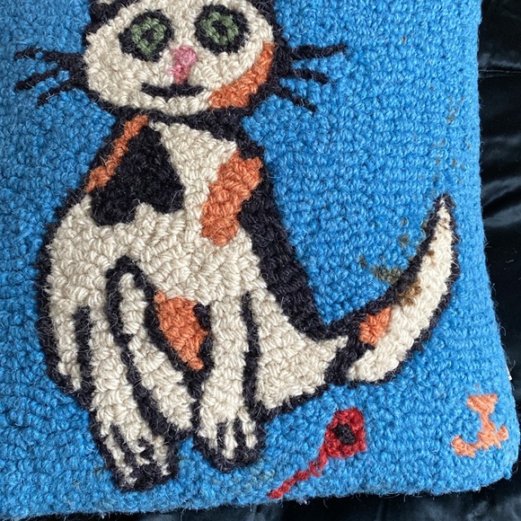 Wool Velvet Handmade Vintage Cat Pillow - Picture 3 of 12